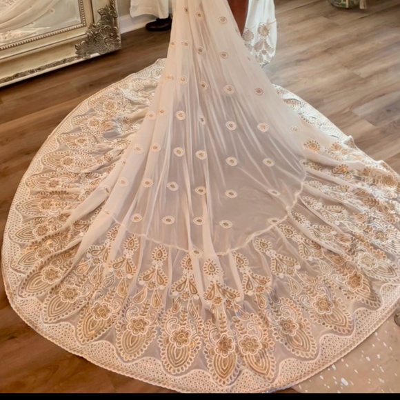 Daughters of Simone Gaga Dress - Picture 6 of 10